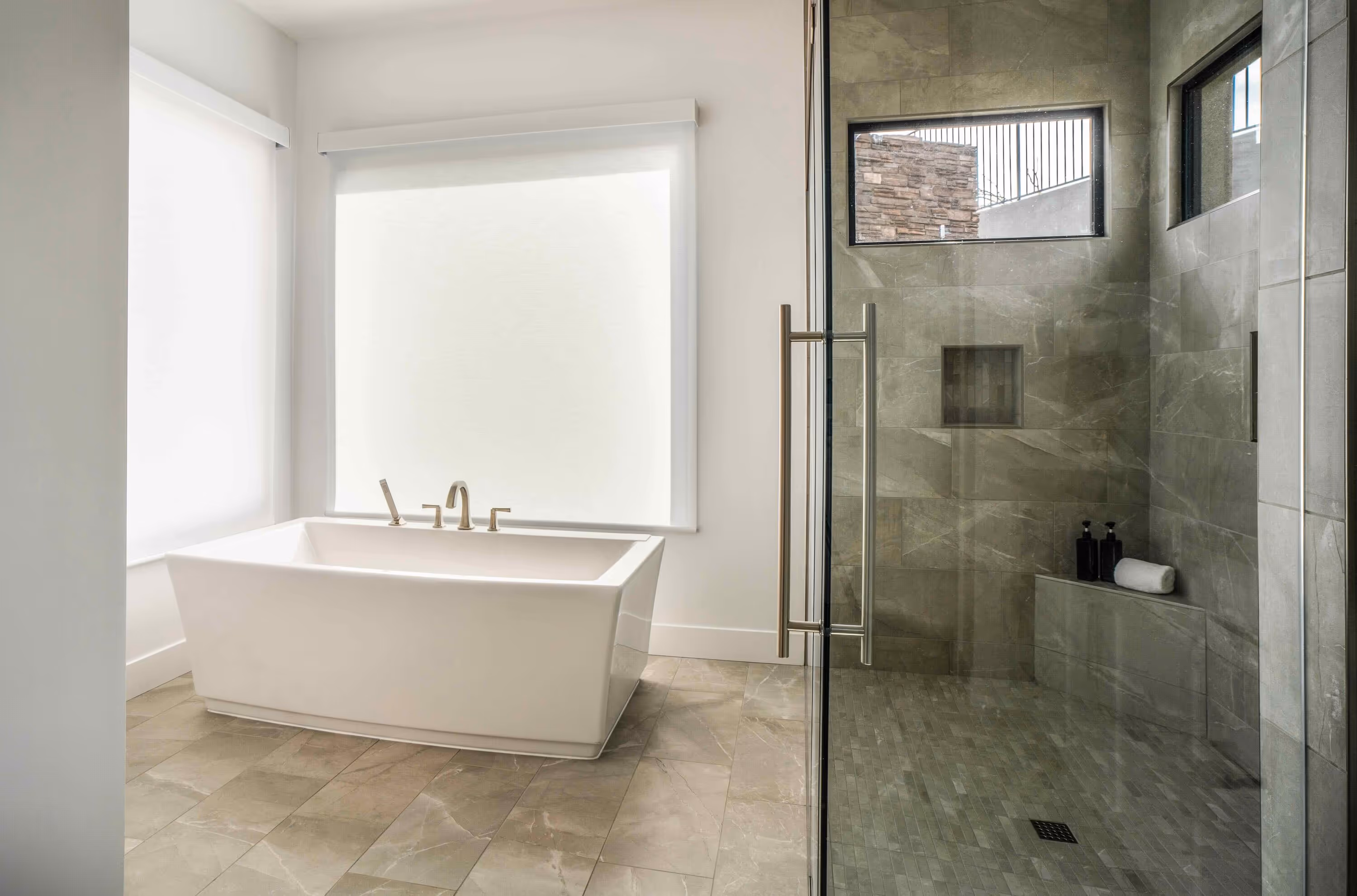 Mountaintop Dwelling interior 07